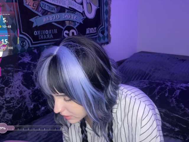 HeyNanno live webcam show