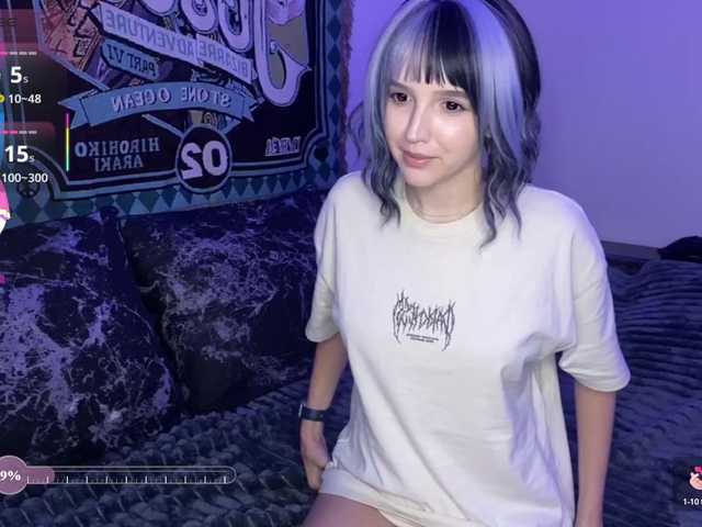 HeyNanno live webcam show