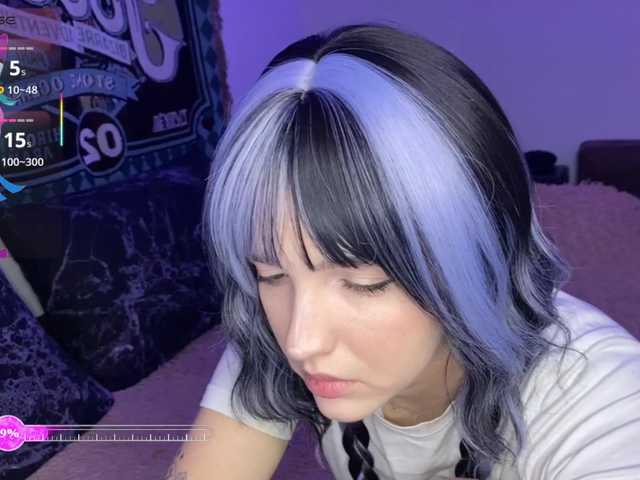 HeyNanno live cam on BongaCams