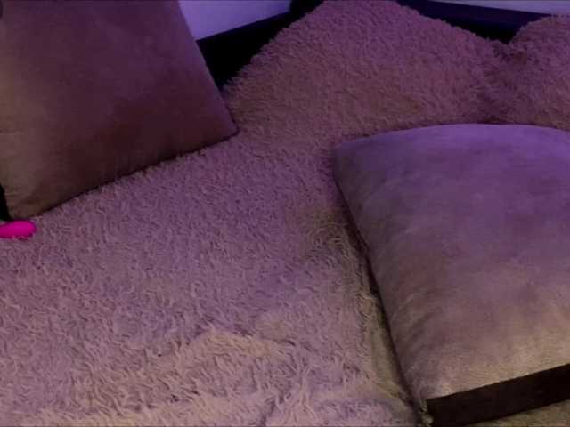 HeyNanno live cam on BongaCams
