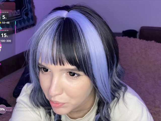 HeyNanno live cam on BongaCams