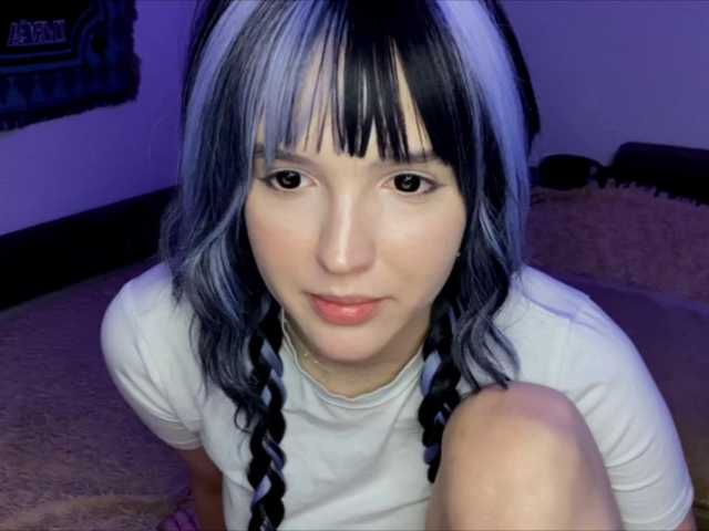 HeyNanno live cam on BongaCams