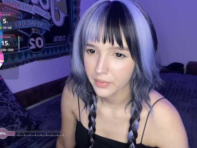 HeyNanno live cam on BongaCams