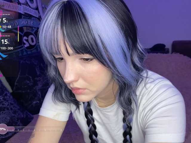 HeyNanno live cam on BongaCams