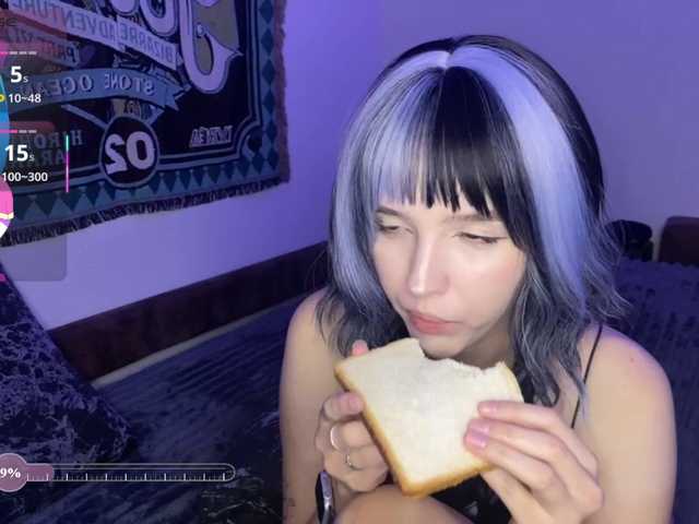 HeyNanno live cam on BongaCams