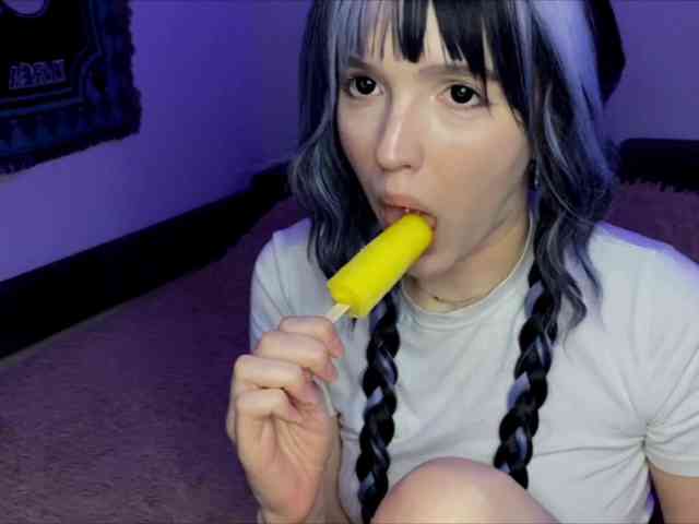 HeyNanna webcam