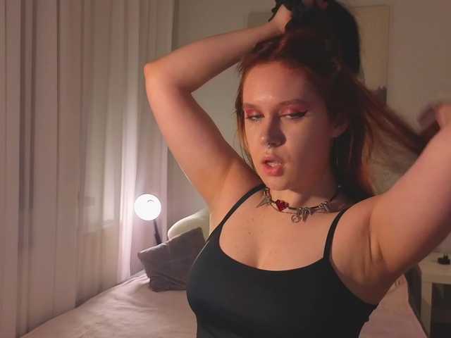 Female-Jesus live cam on BongaCams