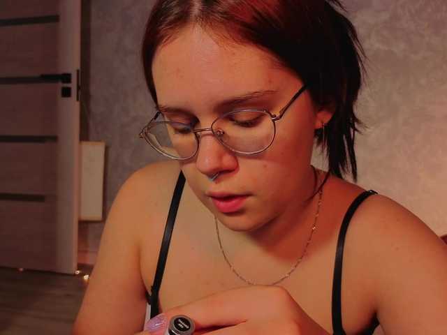 Female-Jesus live cam on BongaCams