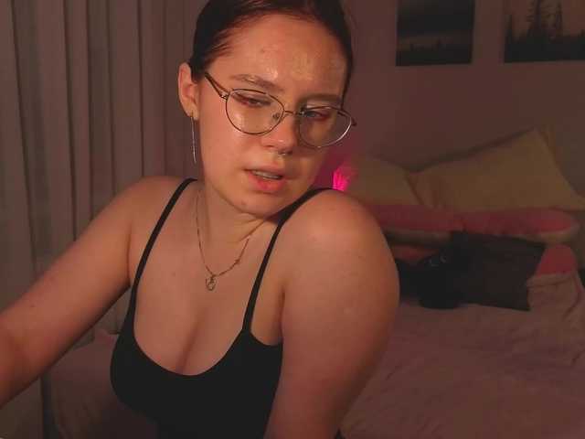 female-jesus cam belle