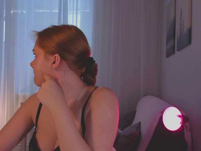 female-jesus cam belle