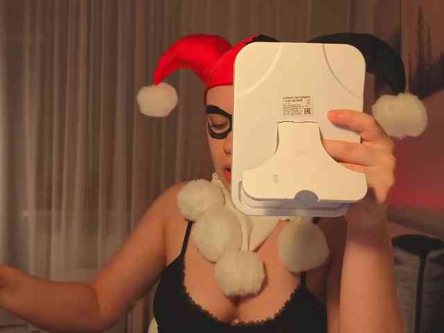 Female-Jesus webcam