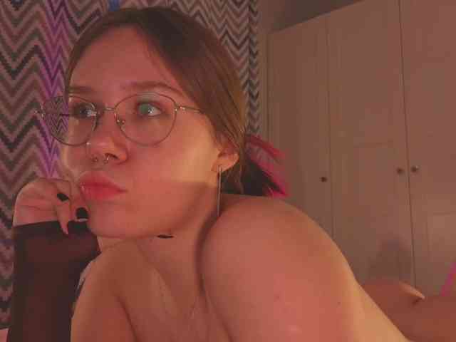 Female-Jesus webcam