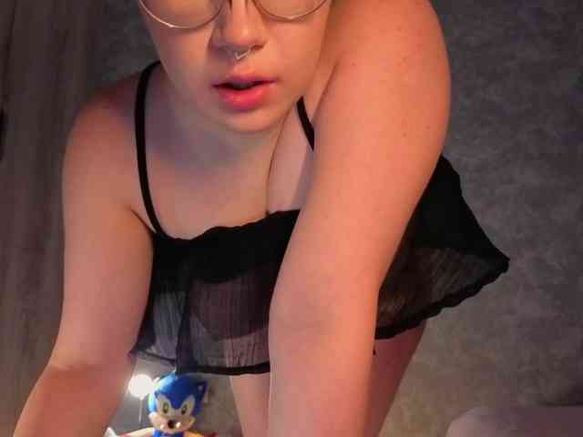 Female-Jesus webcam