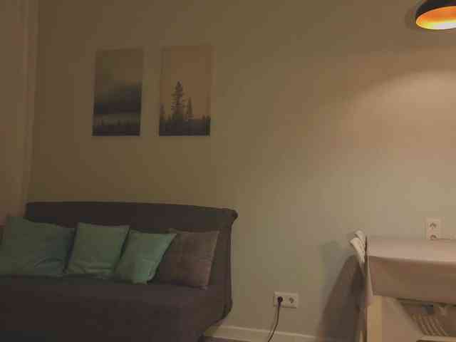 Female-Jesus webcam