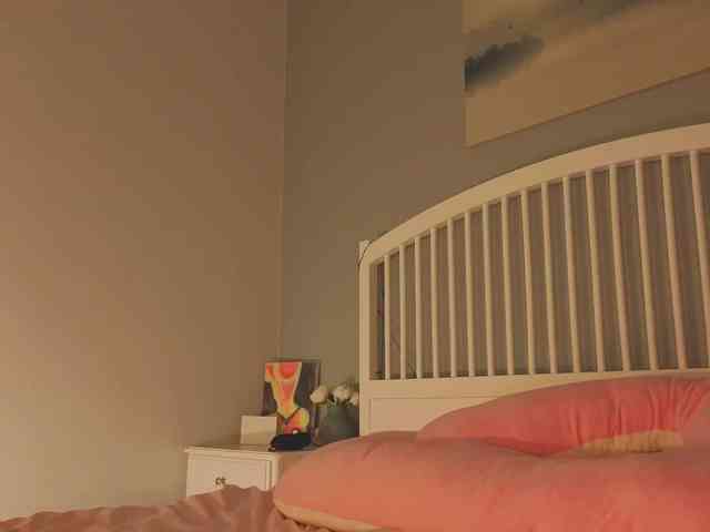 Female-Jesus webcam