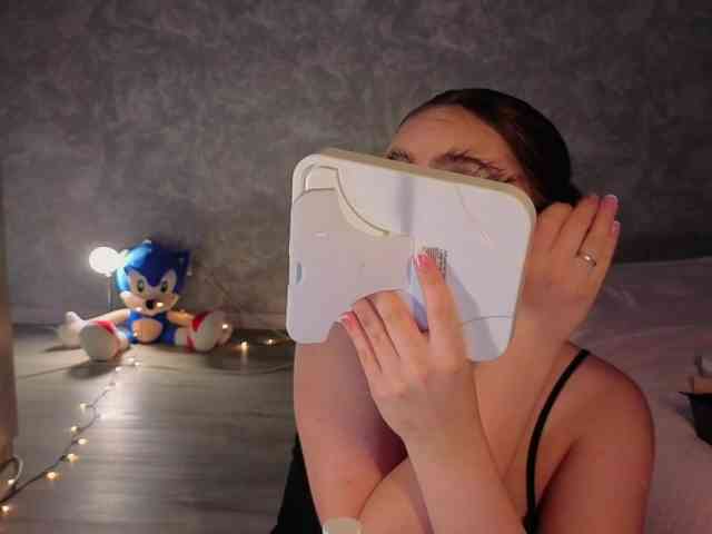 Female-Jesus webcam