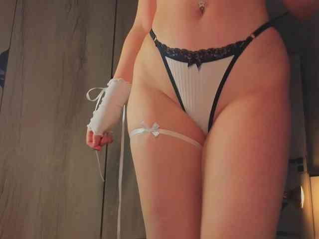 Female-Jesus webcam