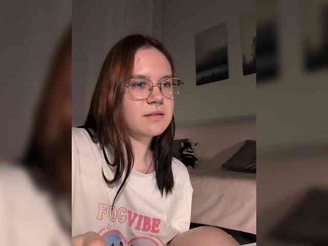 Female-Jesus webcam