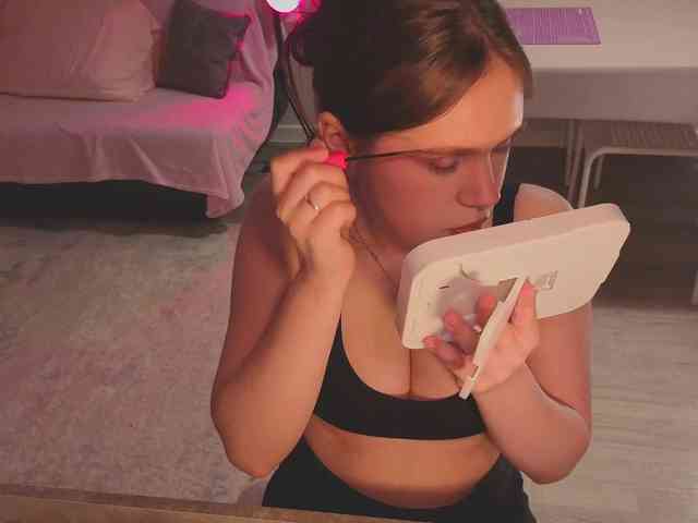 Female-Jesus webcam