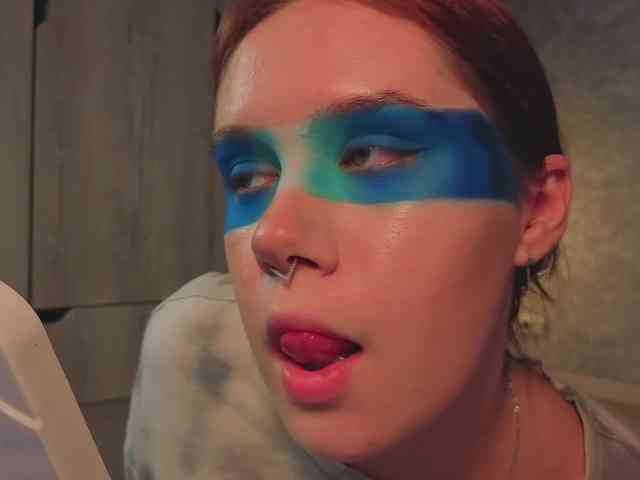 Female-Jesus webcam