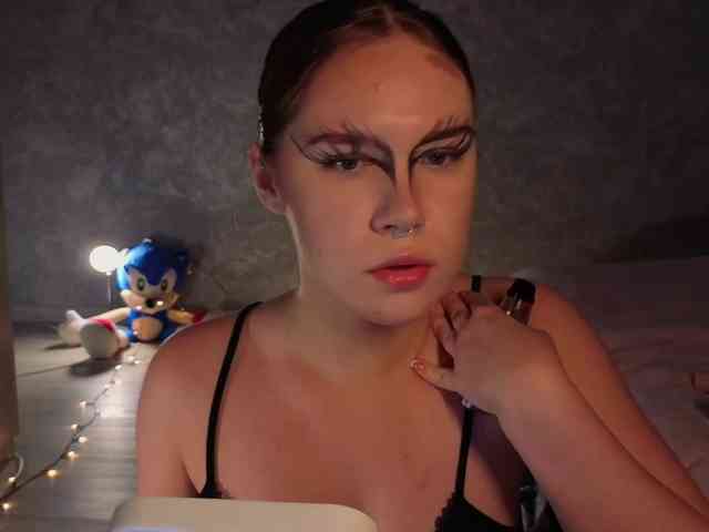 Female-Jesus webcam