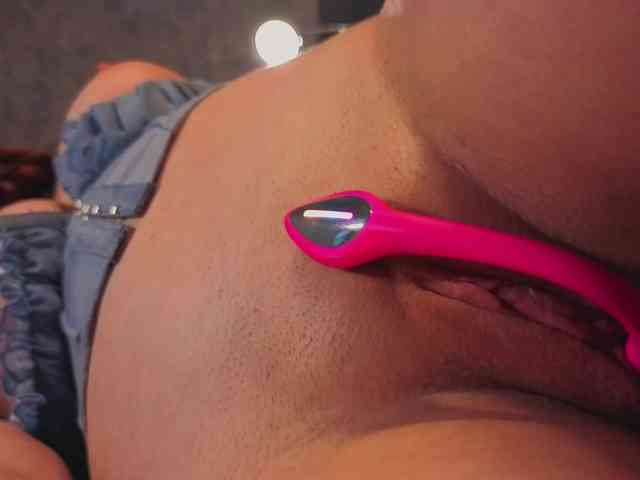 Female-Jesus webcam