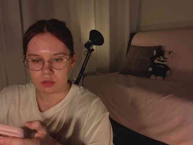 Female-Jesus webcam