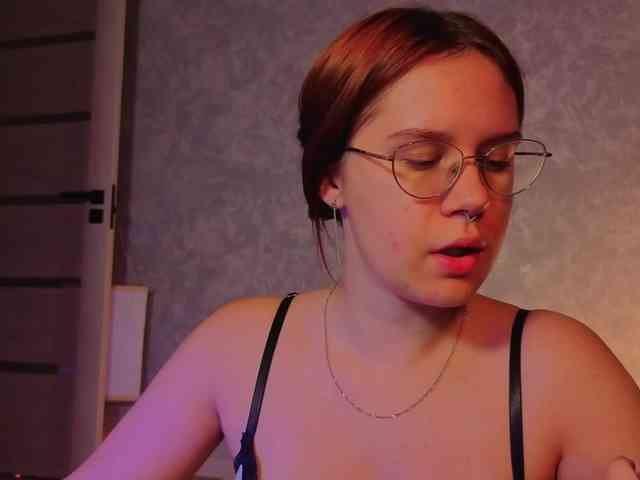Female-Jesus webcam