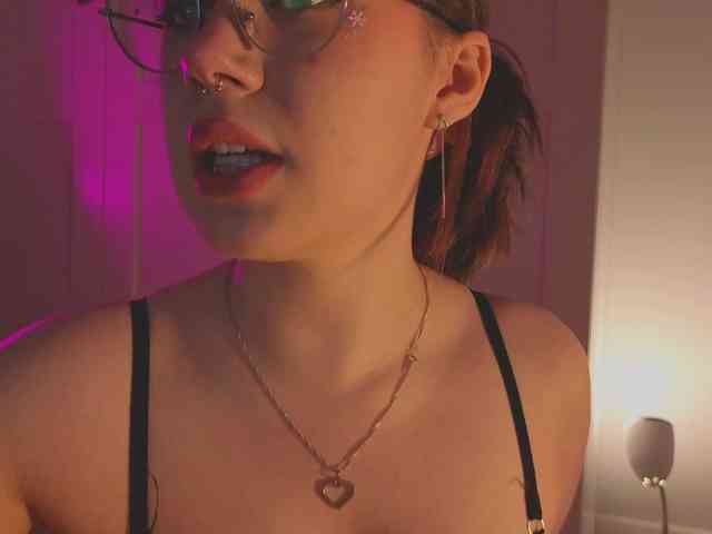 Female-Jesus webcam