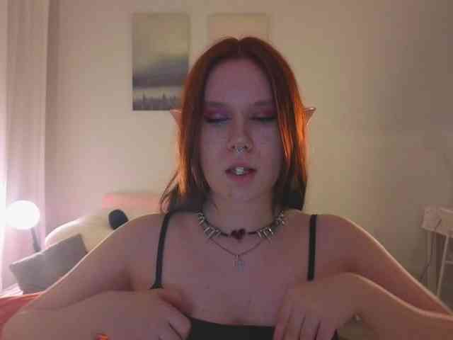Female-Jesus webcam