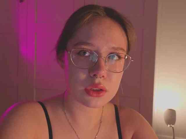 Female-Jesus webcam