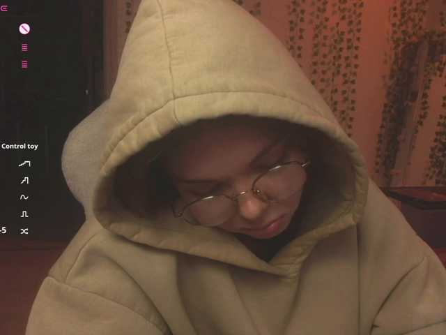 AnnaSebastian's BongaCams show and profile