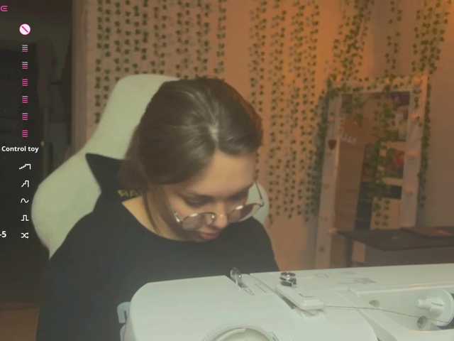 AnnaSebastian's BongaCams show and profile