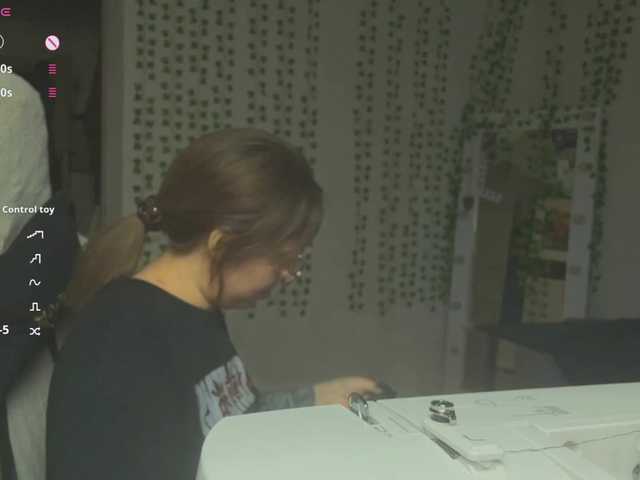 AnnaSebastian's BongaCams show and profile