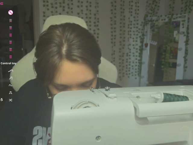 AnnaSebastian's BongaCams show and profile