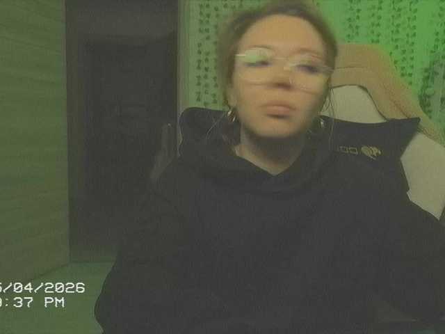 le modèle AnnaSebastian est en webcam porno dans un show sur le site bongacams, il possède les tags suivants: White/Caucasian,Brunette,Hairy