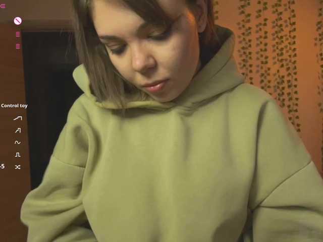 AnnaSebastian's BongaCams show and profile