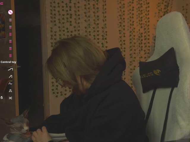 AnnaSebastian Live Cam on BongaCams