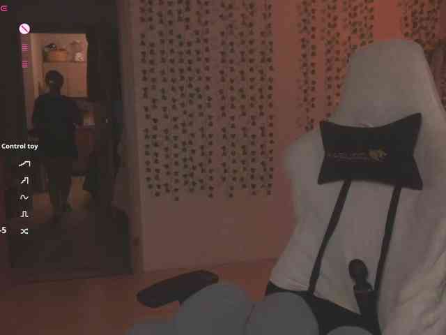 AnnaSebastian webcam