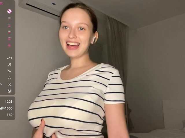 HanaHaeussler live cam on BongaCams