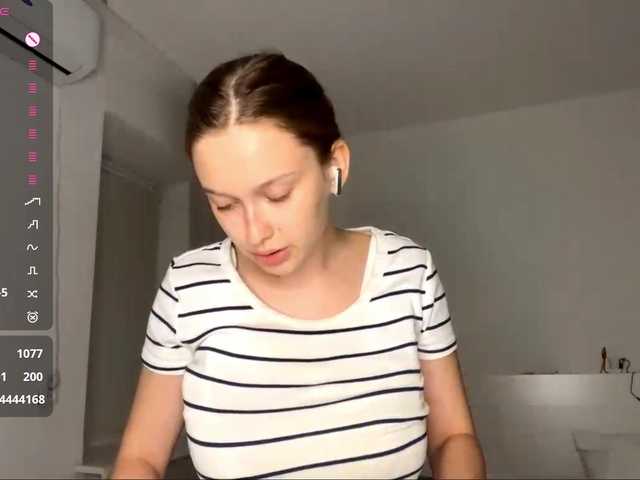HanaHaeussler teen (18+) live cam