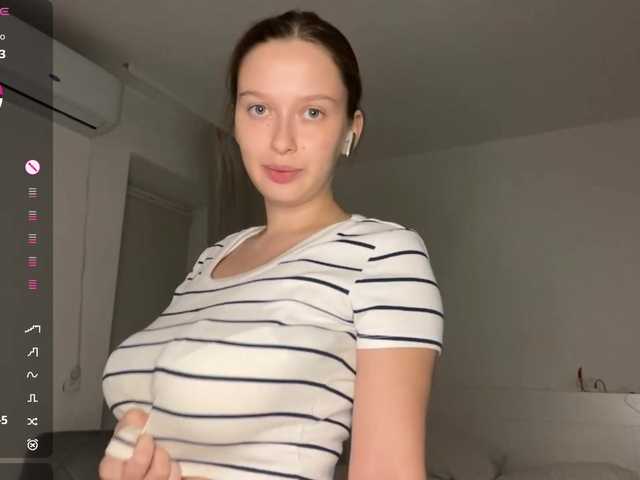 HanaHaeussler live cam on BongaCams