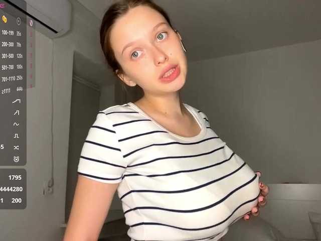 HanaHaeussler live cam on BongaCams