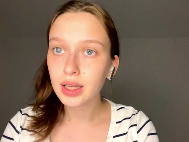 стрип от HanaHaeussler