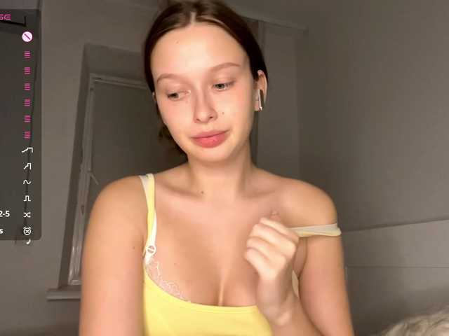 HanaHaeussler live cam on BongaCams