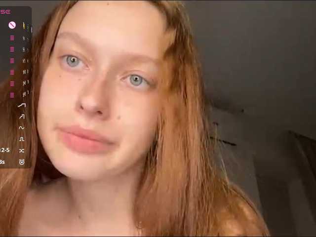 HanaHaeussler live cam on UnifiedCams