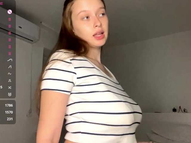 HanaHaeussler live cam on BongaCams