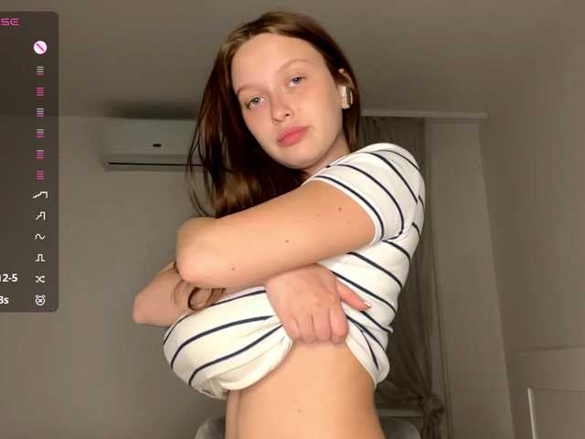 HanaHaeussler live cam on BongaCams