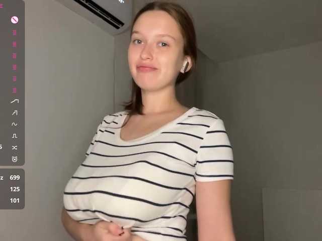 HanaHaeussler live cam on BongaCams
