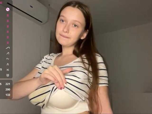 HanaHaeussler live cam on BongaCams